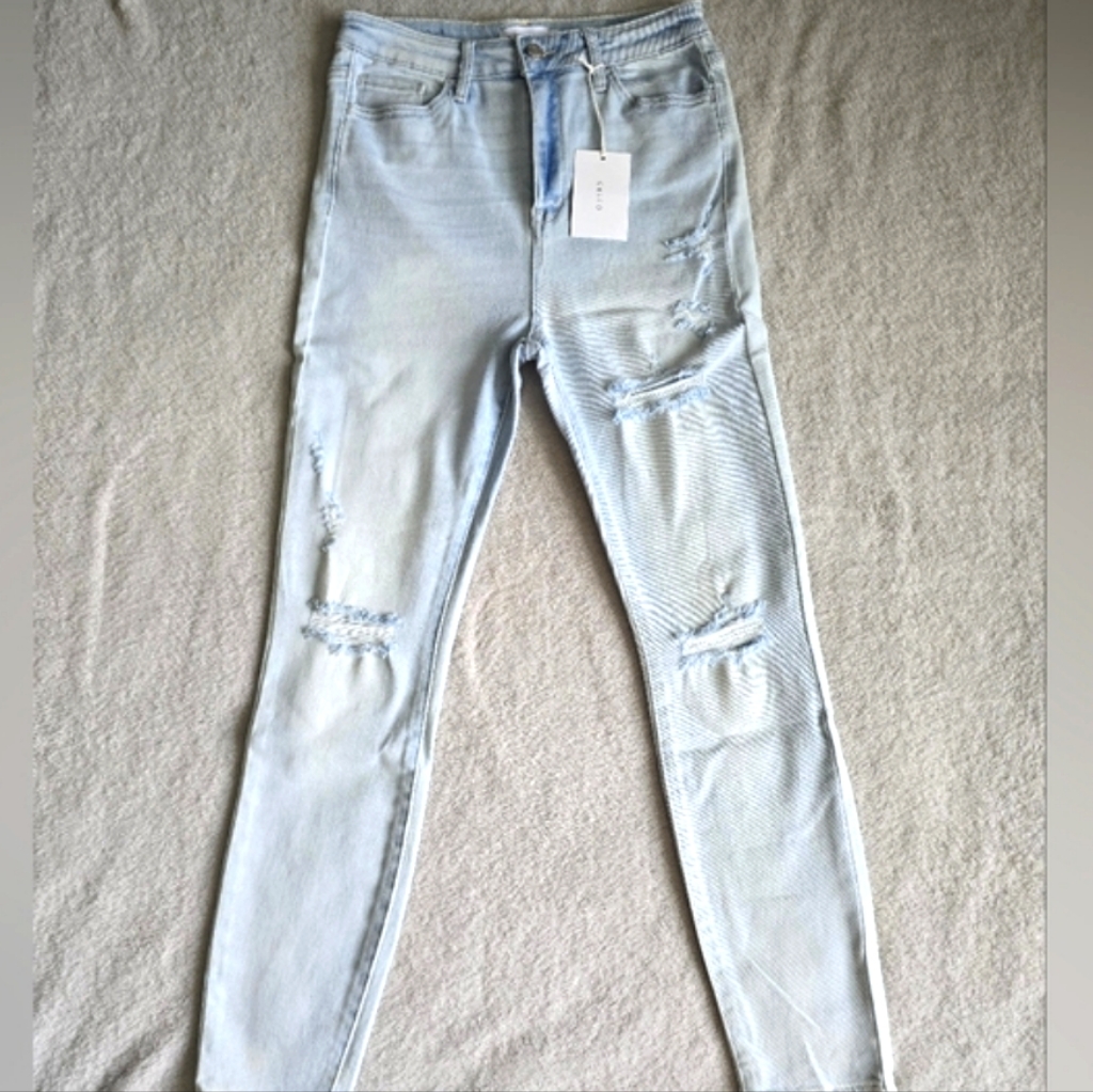 Brand New Cello Brand Size 11 Frayed Skinny Jeans